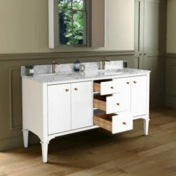 WOODBRIDGE Roma 61"x22"x38" Solid Wood Bath Vanity In White With Gold Hardware And Carrara Marble Top With Pre-Drilled Hole For Single Hole Faucet, Roma-6021-White+CAVT6122D-1 -Woodbridgebath Shop 20220830145052W5OMVZV1 thumb 600x600